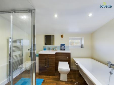 3 bedroom Detached house for sale in Lissington Road, Wickenby, LN3