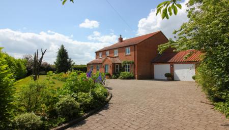 Main Road, Legsby, LN8