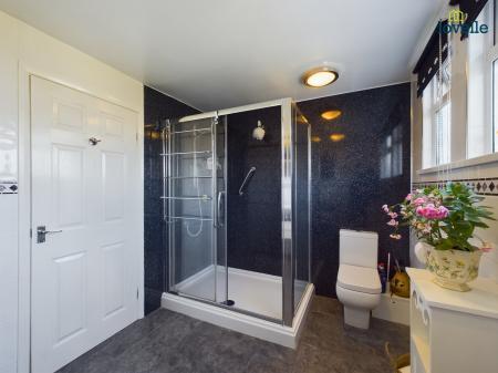 3 bedroom Detached house for sale in Manor Drive, Binbrook, LN8