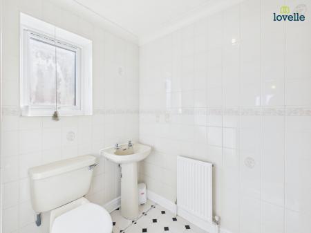 4 bedroom Detached house for sale in Meadow Drive, Binbrook, LN8