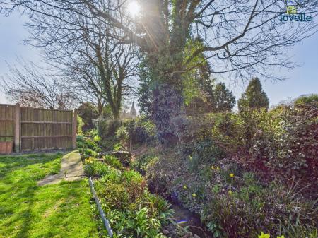 4 bedroom Detached house for sale in Meadow Drive, Binbrook, LN8