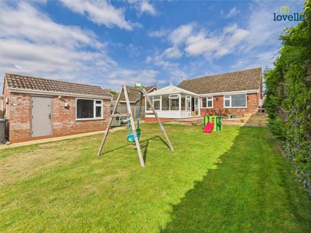 3 bedroom Detached bungalow for sale in Millfields, Caistor, LN7