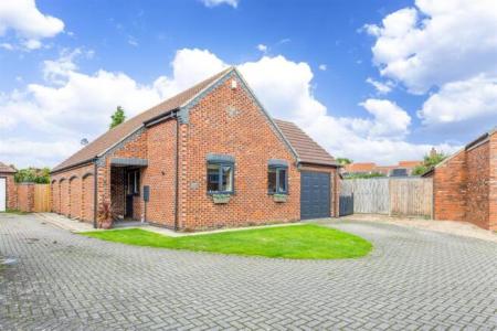 Paddock Chase, Glentham, LN8