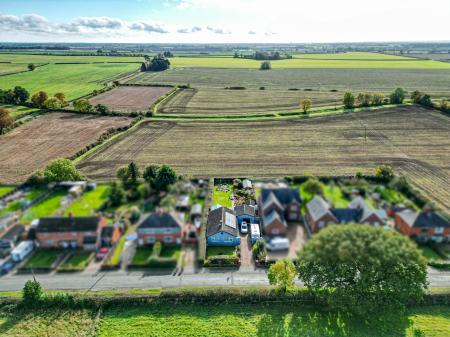 2 bedroom Detached bungalow for sale in Snelland Road, Wickenby, LN3