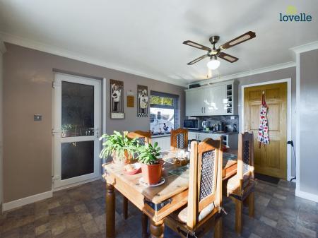 2 bedroom Detached bungalow for sale in Snelland Road, Wickenby, LN3
