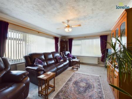 2 bedroom Detached bungalow for sale in Snelland Road, Wickenby, LN3