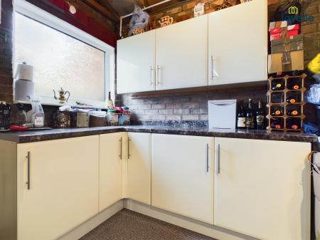 2 bedroom Detached bungalow for sale in Snelland Road, Wickenby, LN3