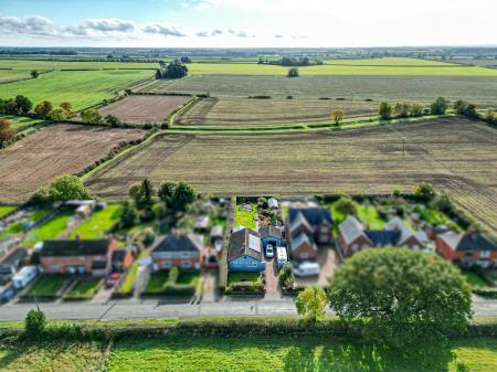 2 bedroom Detached bungalow for sale in Snelland Road, Wickenby, LN3
