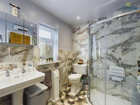 2 bedroom Detached bungalow for sale in Snelland Road, Wickenby, LN3
