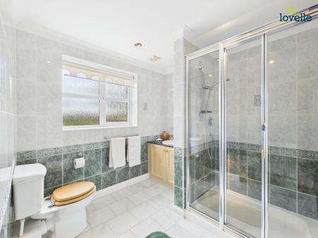 4 bedroom Detached house for sale in Springfields, Tealby, LN8