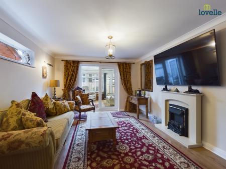 4 bedroom Detached house for sale in The Furlongs, Market Rasen, LN8