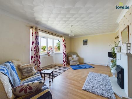 2 bedroom Detached bungalow for sale in The Ridings, Market Rasen, LN8