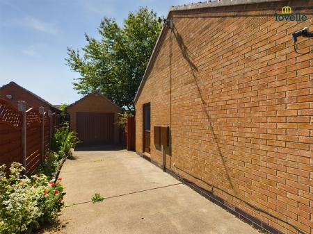 2 bedroom Detached bungalow for sale in The Ridings, Market Rasen, LN8