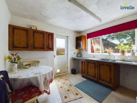 2 bedroom Detached bungalow for sale in The Ridings, Market Rasen, LN8