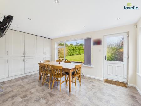 4 bedroom Detached house for sale in Lincoln Drive, Caistor, LN7