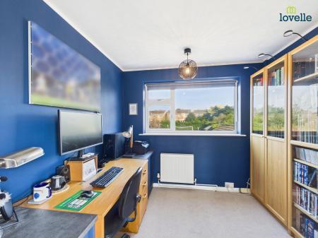 4 bedroom Detached house for sale in Lincoln Drive, Caistor, LN7