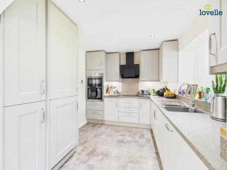 4 bedroom Detached house for sale in Lincoln Drive, Caistor, LN7