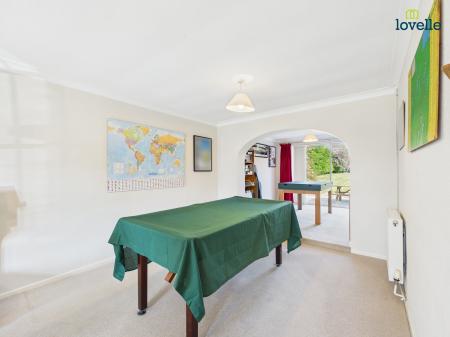 4 bedroom Detached house for sale in Lincoln Drive, Caistor, LN7