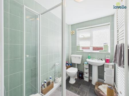 4 bedroom Detached house for sale in Dovecote, Middle Rasen, LN8