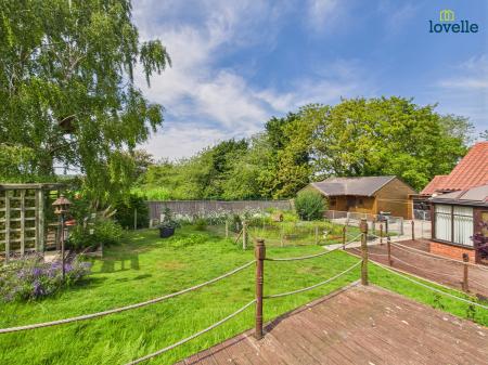 4 bedroom Detached bungalow for sale in Kirmond Road, Binbrook, LN8