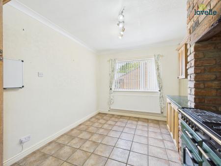 4 bedroom Detached bungalow for sale in Kirmond Road, Binbrook, LN8