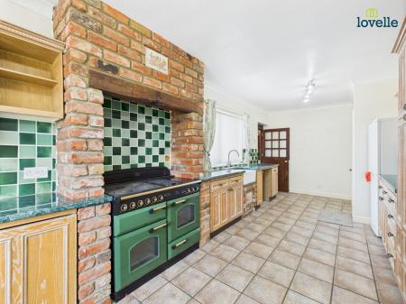 4 bedroom Detached bungalow for sale in Kirmond Road, Binbrook, LN8