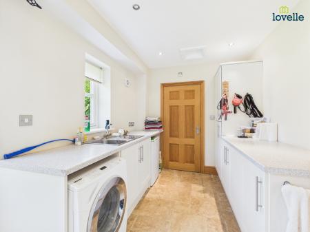 5 bedroom Detached house for sale in Grange Lane, Bishop Norton, LN8