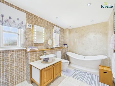 5 bedroom Detached house for sale in Grange Lane, Bishop Norton, LN8