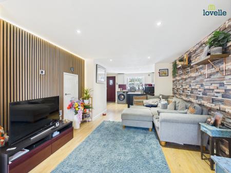 2 bedroom Terraced House for sale in Louth Road, Wragby, LN8