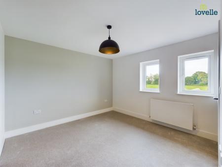 5 bedroom Detached house to let in Thornton Road, North Owersby, LN8