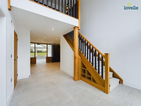 5 bedroom Detached house to let in Thornton Road, North Owersby, LN8
