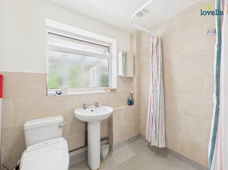 3 bedroom Detached bungalow for sale in St Marys Lane, Binbrook, LN8