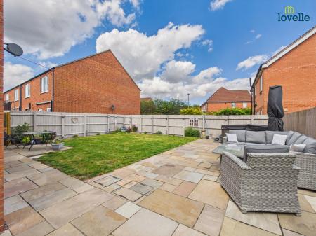 4 bedroom Detached house for sale in Lapwing Close, Market Rasen, LN8