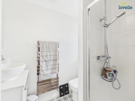 4 bedroom Detached house for sale in Lapwing Close, Market Rasen, LN8