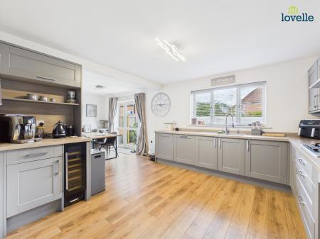 4 bedroom Detached house for sale in Lapwing Close, Market Rasen, LN8