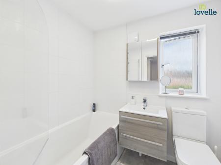 4 bedroom Detached house for sale in Lapwing Close, Market Rasen, LN8