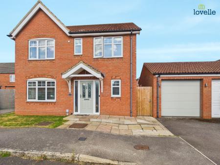 4 bedroom Detached house for sale in Lapwing Close, Market Rasen, LN8