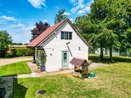 3 bedroom Detached house for sale in Highfield Lodge, East Torrington, LN8