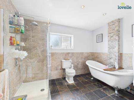 3 bedroom Detached bungalow for sale in Spridlington Road, Faldingworth, LN8