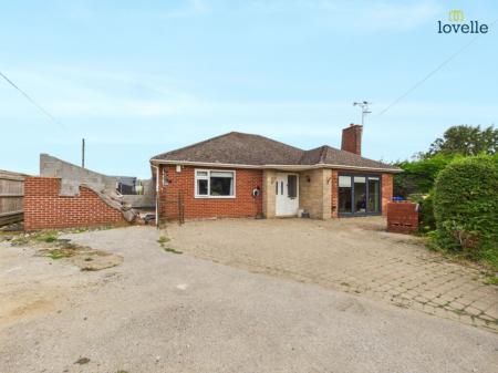 Spridlington Road, Faldingworth, LN8