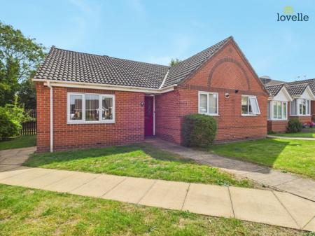 2 bedroom Terraced bungalow for sale in Cedar Close, Market Rasen, LN8