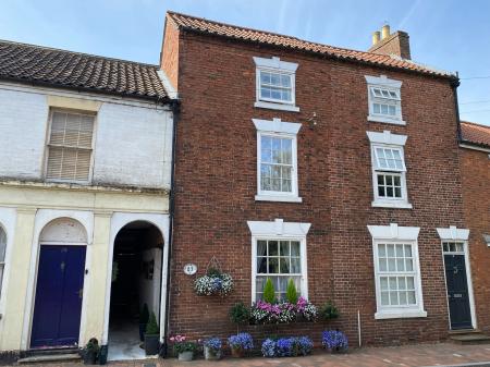 2 bedroom Town house for sale in King Street, Market Rasen, LN8