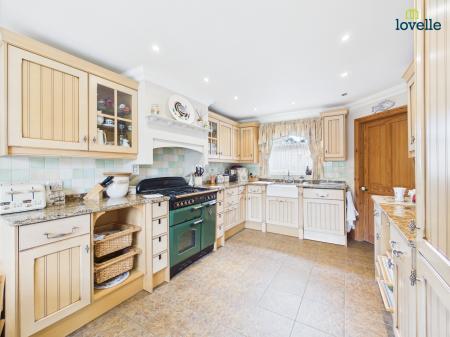 4 bedroom Detached house for sale in Normanby Road, Nettleton, LN7