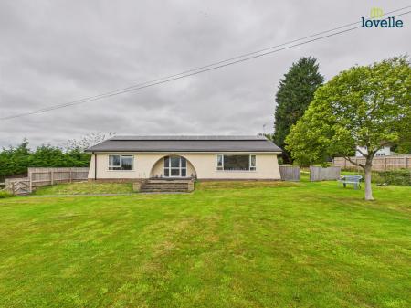 3 bedroom Detached bungalow for sale in Normanby Rise, Claxby, LN8