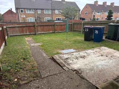 3 bedroom End of terrace house to let in Windsmoor Road, Brookenby, LN8