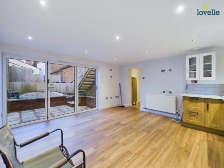 2 bedroom Flat to let in Queen Street, Market Rasen, LN8