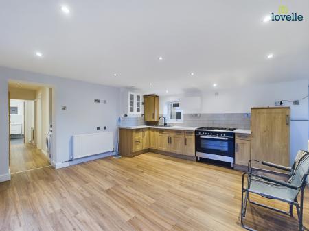 2 bedroom Flat to let in Queen Street, Market Rasen, LN8