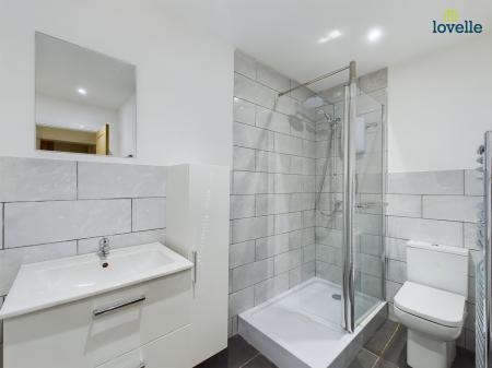 2 bedroom Flat to let in Queen Street, Market Rasen, LN8