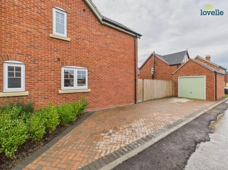 4 bedroom Detached house for sale in Southwold Road, Market Rasen, LN8