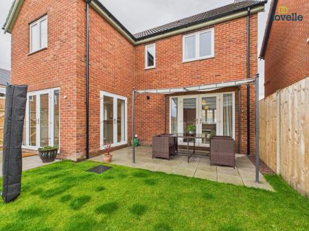 4 bedroom Detached house for sale in Southwold Road, Market Rasen, LN8